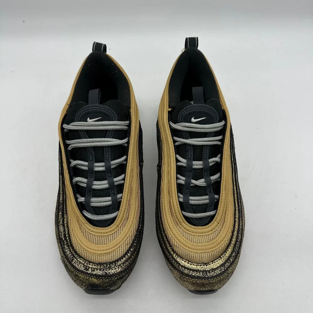 Nike streetwear responsive y2k